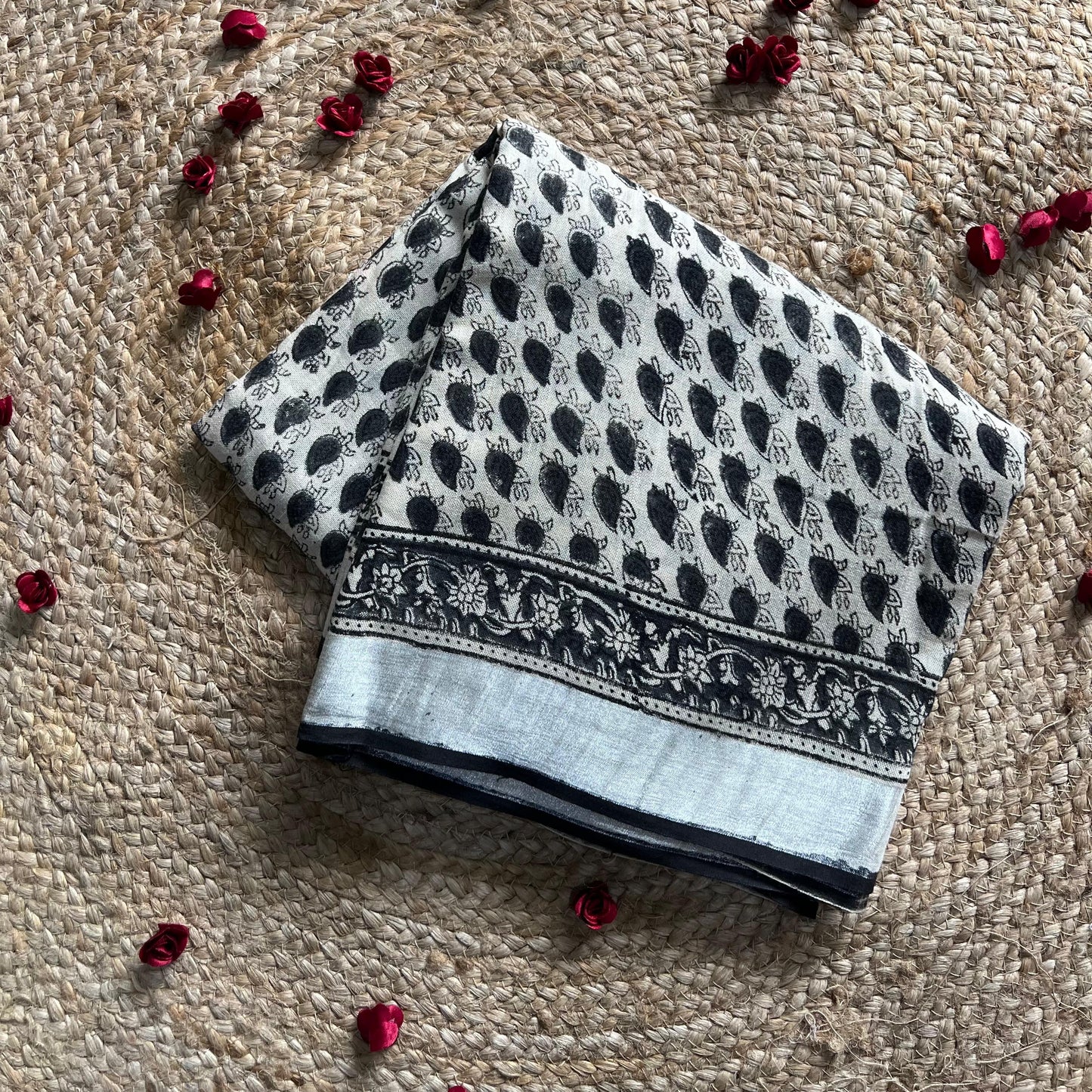 Linen cotton black white kairi