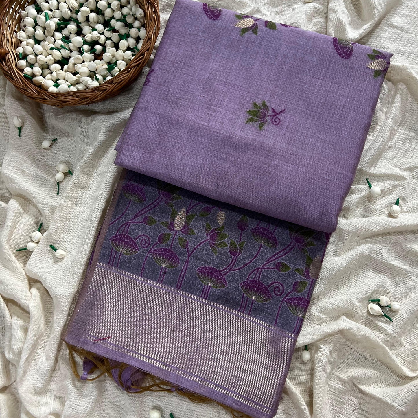 Lilac muga pichwai