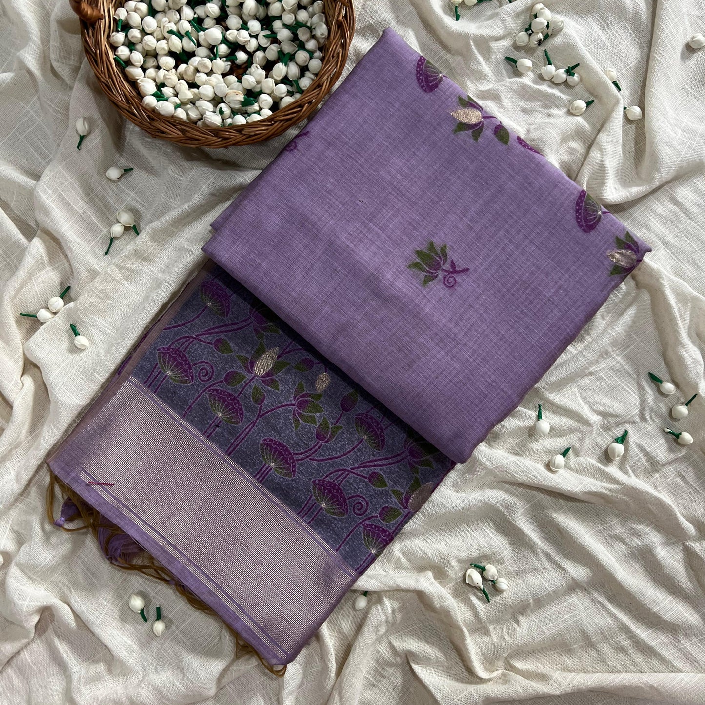 Lilac muga pichwai