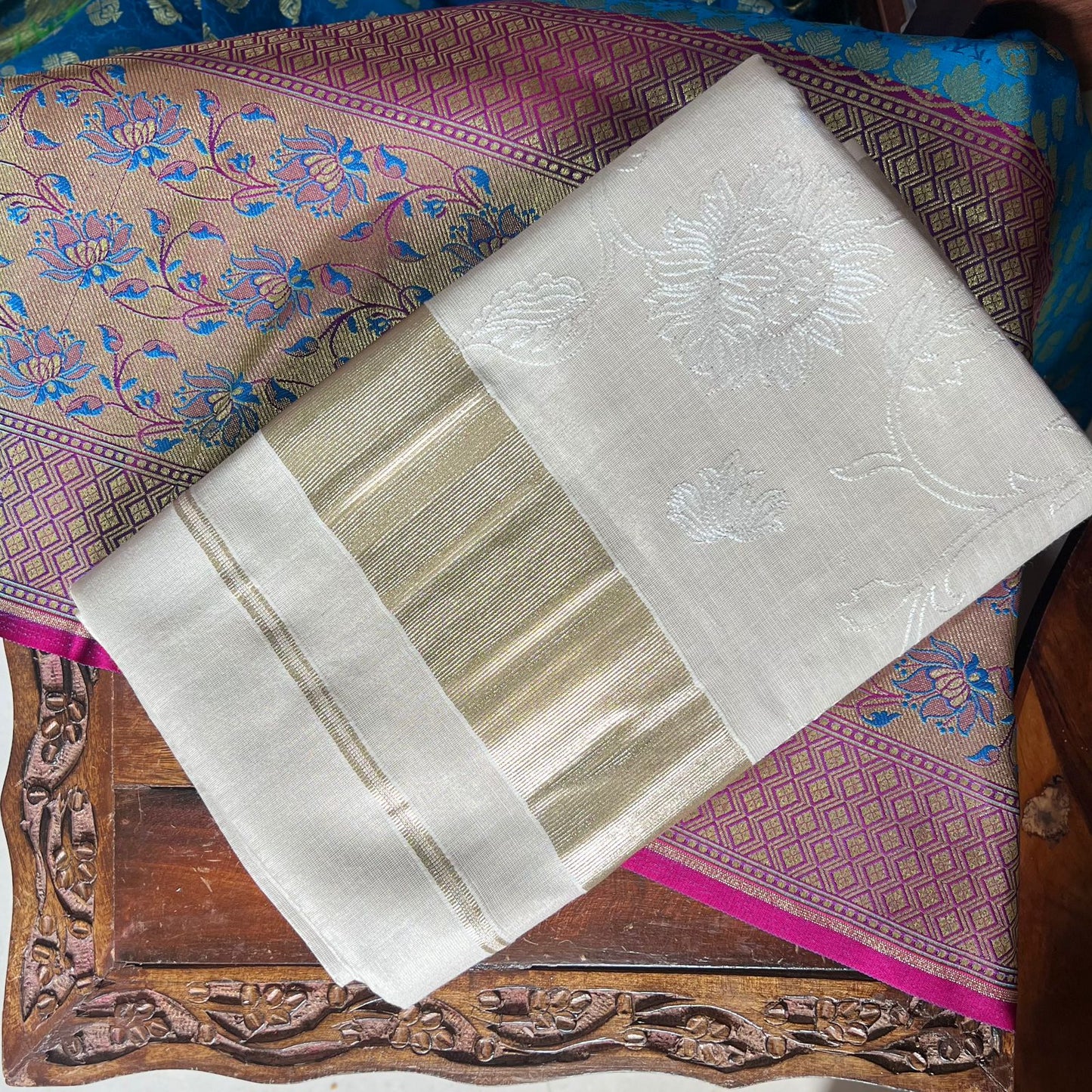 Kasavu silver embroidery
