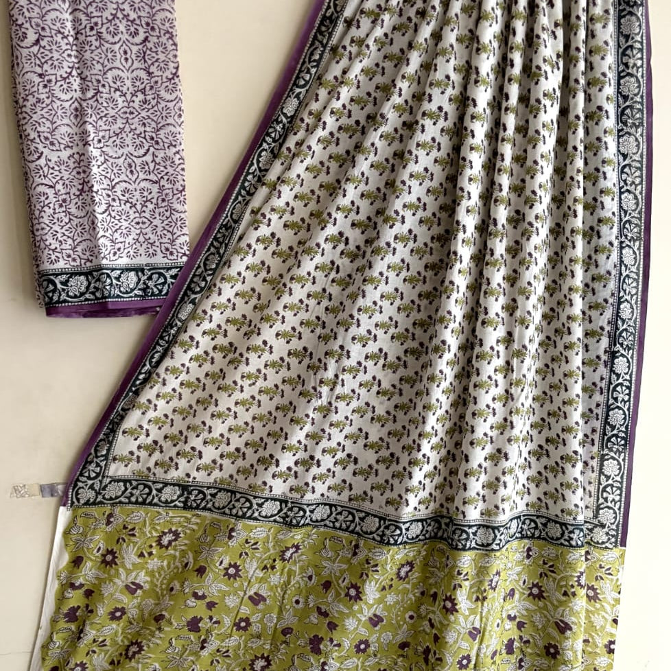 Beige Mul Cotton Floral Workwear Saree